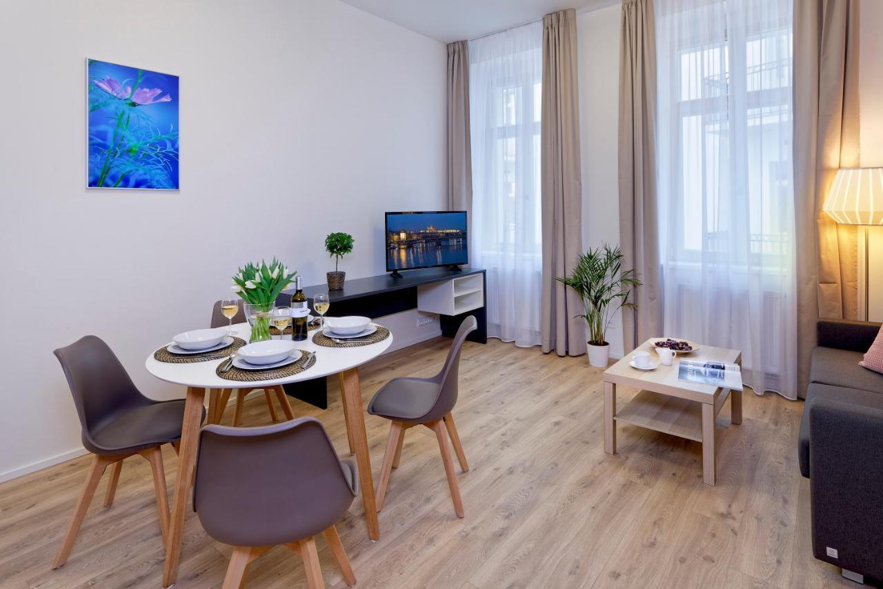 Hotel apartamentowy Downtown Jugoslavska 4*